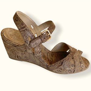 Size 7.5 Stuart Weitzman golden wedge sandals - EUC